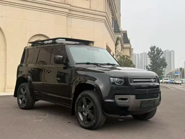 Land Rover Defender — Фото автомобиля 15