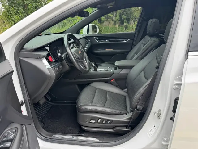 Cadillac XT5 — Фото автомобиля 3
