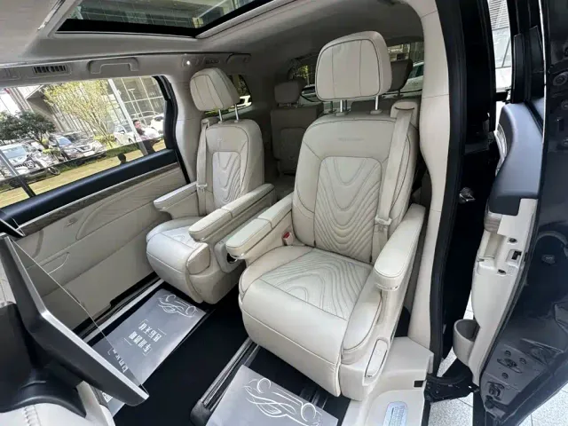 GAC Trumpchi M8 — Фото автомобиля 10