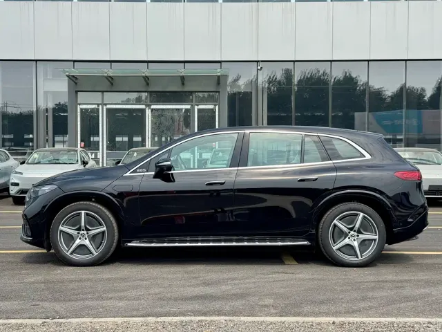 Mercedes-Benz EQS — Фото автомобиля 4