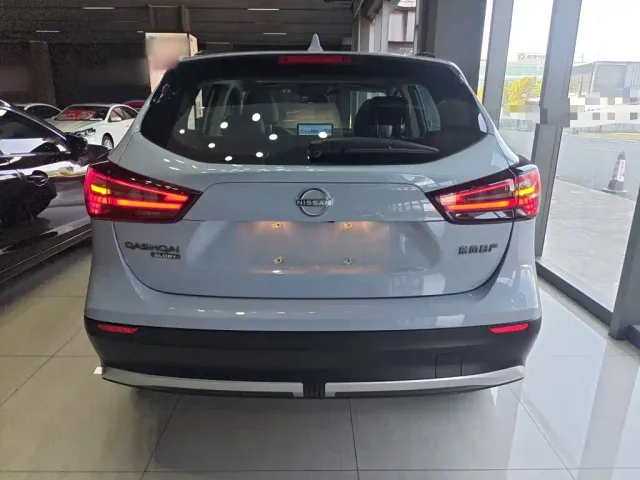 Nissan Qashqai — Фото автомобиля 3