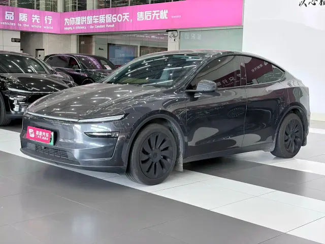 Фотография автомобиля — Tesla Model Y