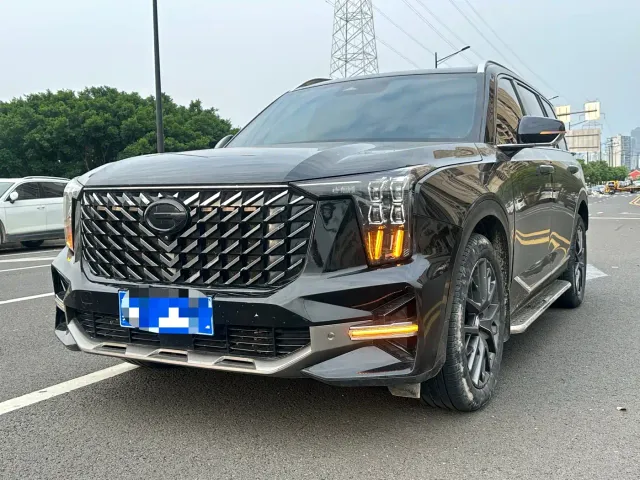 Фотография автомобиля — GAC Trumpchi GS8
