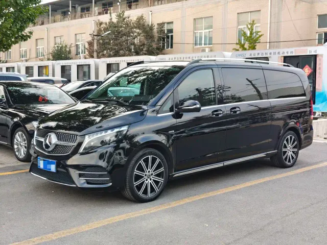 Фотография автомобиля — Mercedes-Benz V-Class