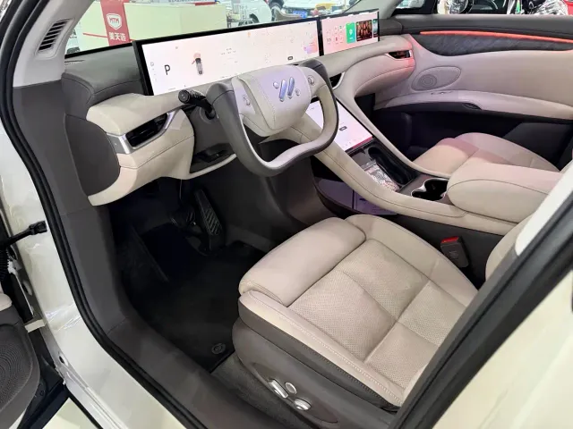 IM Motors LS6 — Фото автомобиля 9