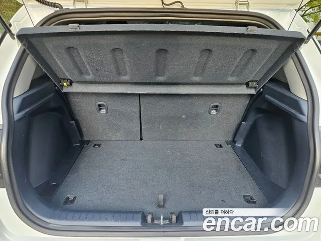 Hyundai Venue — Фото автомобиля 16