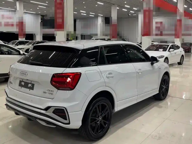 Audi Q2L — Фото автомобиля 4