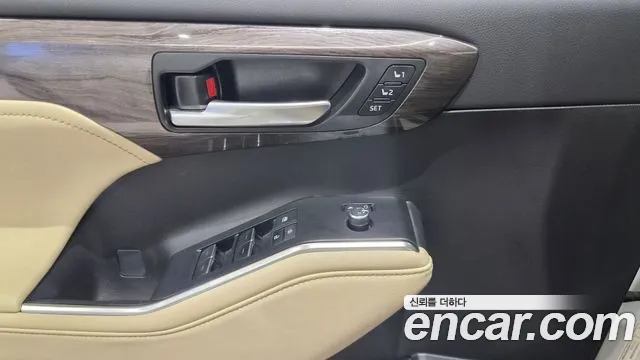 Toyota Highlander — Фото автомобиля 16