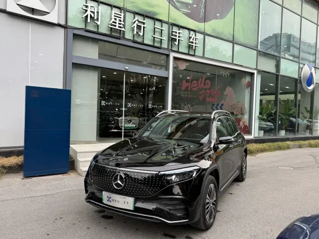 Фотография автомобиля — Mercedes-Benz EQB