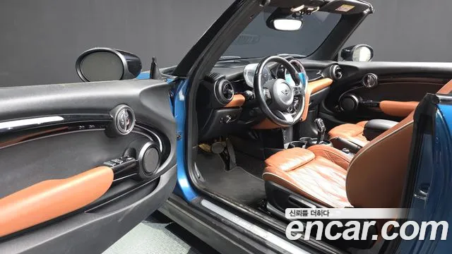 Mini Cooper Convertible — Фото автомобиля 10