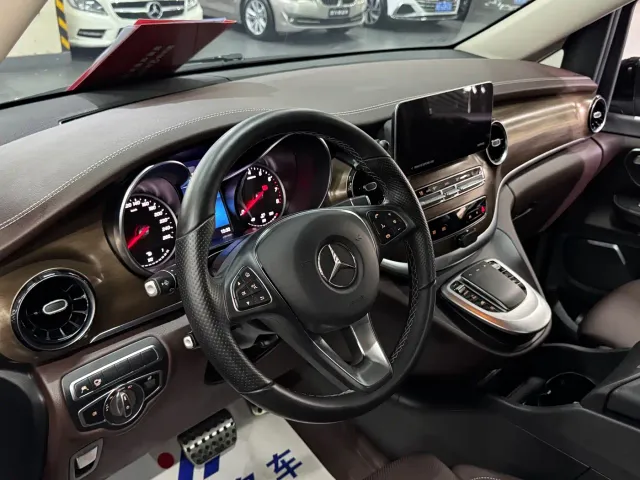 Mercedes-Benz V-Class — Фото автомобиля 5