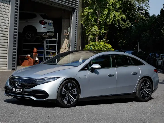 Фотография автомобиля — Mercedes-Benz EQS