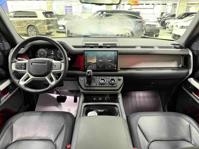 Land Rover Defender — Фото автомобиля 18