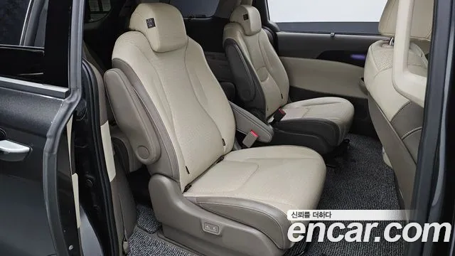 Kia Canival Carnival 4 поколение Дизель 9 мест Signature — Фото автомобиля 9