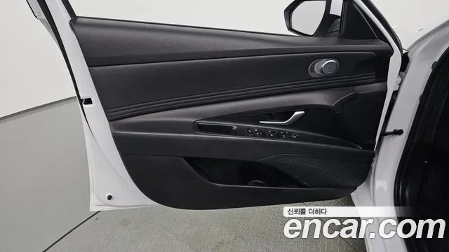 Hyundai Avante CN7 — Фото автомобиля 13