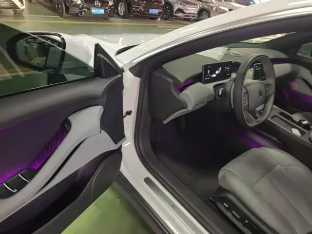 Nio ET5 Touring — Фото автомобиля 15