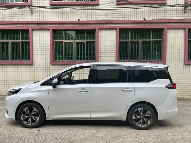GAC Trumpchi M6 — Фото автомобиля 15