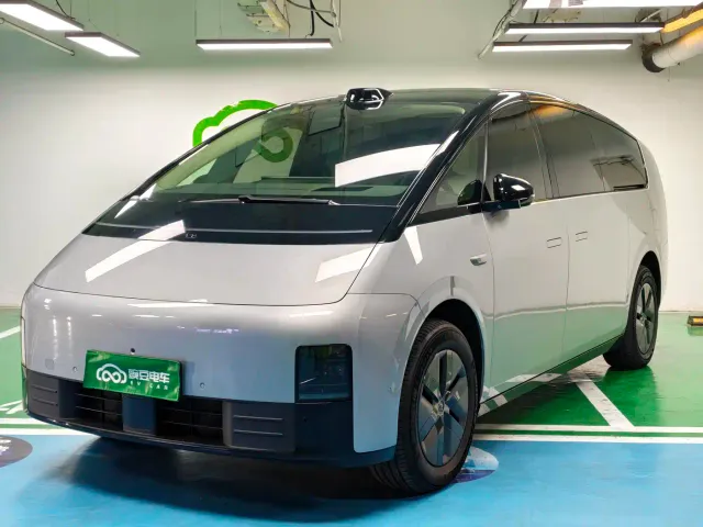 Фотография автомобиля — Li Auto MEGA