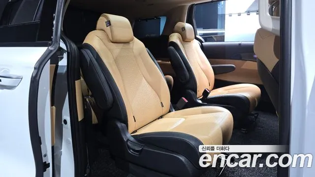 Kia Canival Carnival 4 поколение Бензин 9 мест Signature — Фото автомобиля 10
