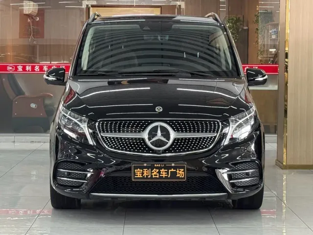 Фотография автомобиля — Mercedes-Benz V-Class