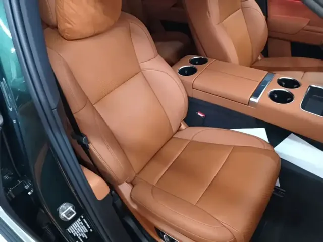 Li Auto L9 — Фото автомобиля 24