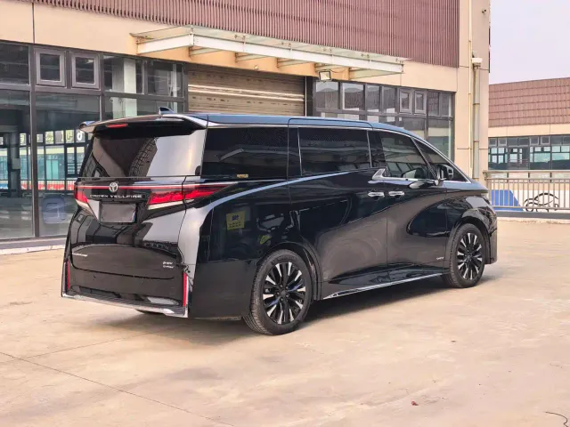 Toyota Vellfire — Фото автомобиля 5