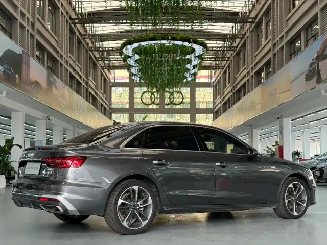 Audi A4L — Фото автомобиля 2