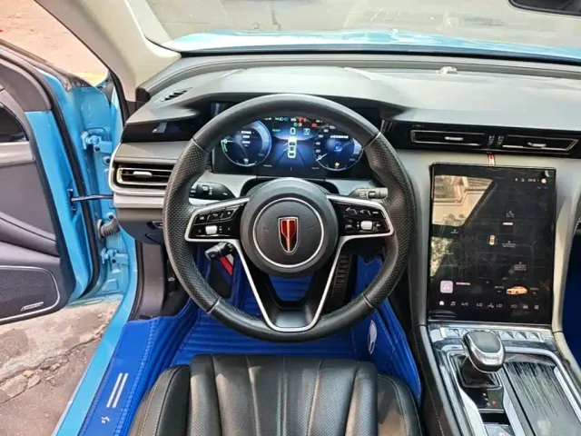 Hongqi Hongqi H5 2023 1.5T HEV Smart Connect Flag Comfort — Фото автомобиля 10