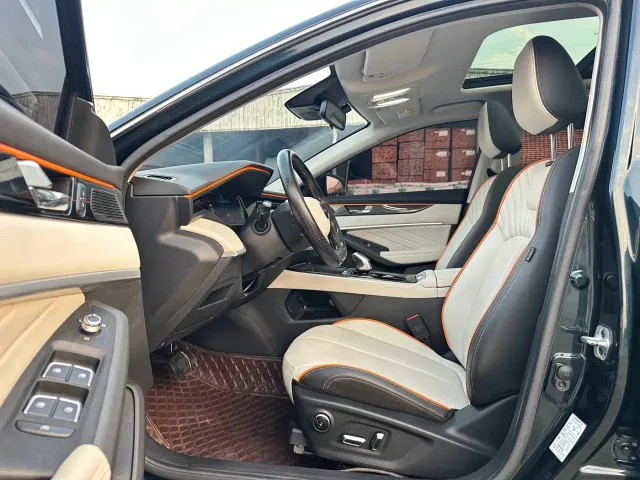 Dongfeng Yixuan MAX — Фото автомобиля 11