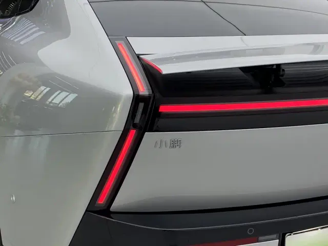 Xpeng P7 — Фото автомобиля 7