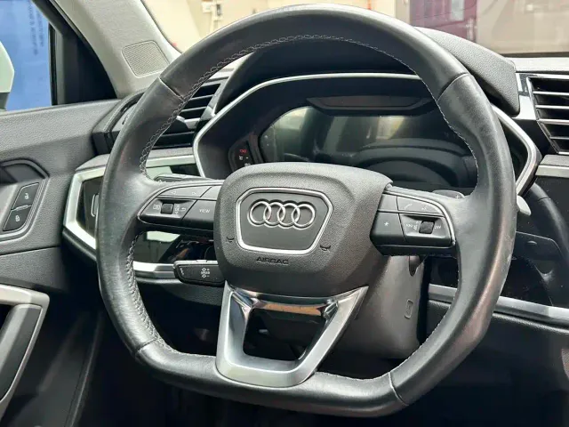 Audi Q3 — Фото автомобиля 13