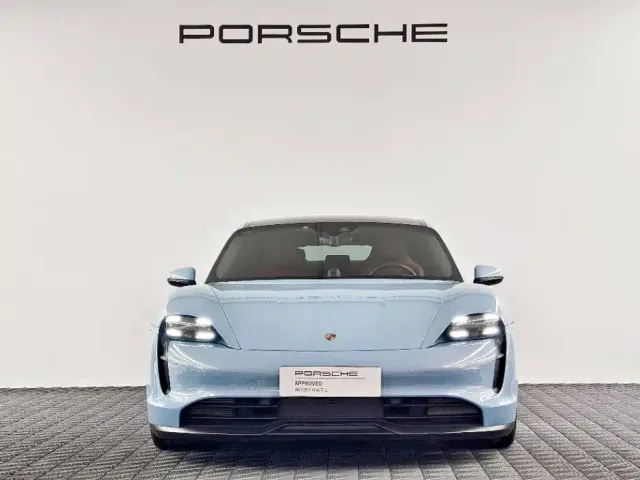 Porsche Taycan — Фото автомобиля 2
