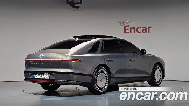 Hyundai Grandeur — Фото автомобиля 2