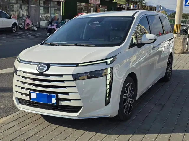 Фотография автомобиля — GAC Trumpchi E8