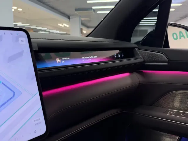 Nio ES8 — Фото автомобиля 17