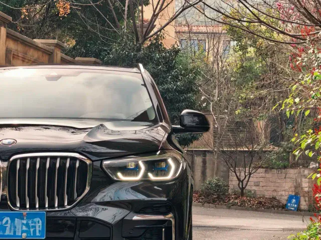 BMW X5 — Фото автомобиля 14