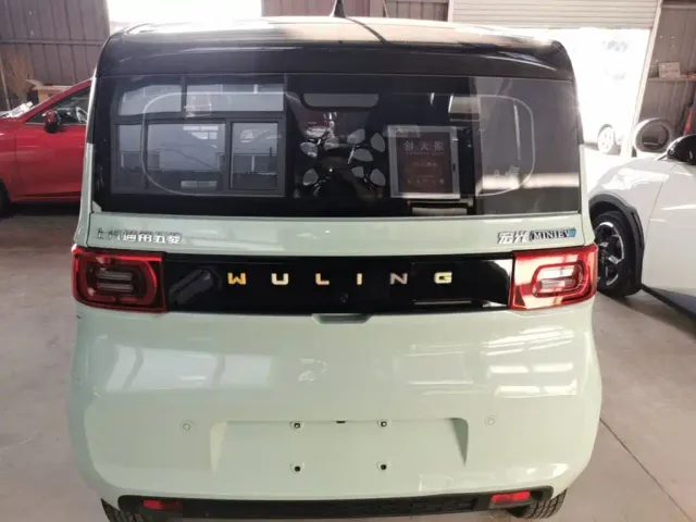 Wuling Hongguang Mini EV — Фото автомобиля 5