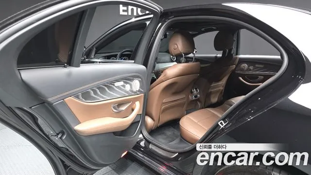 Mercedes-Benz E-Class W213 — Фото автомобиля 16
