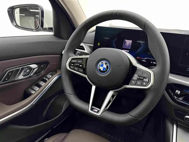BMW i3 — Фото автомобиля 10