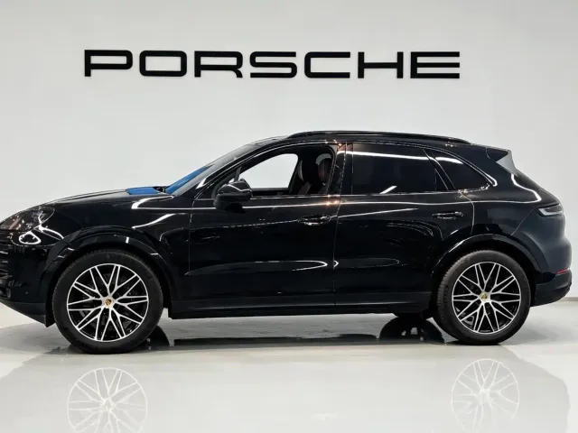 Porsche Cayenne — Фото автомобиля 3