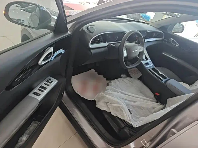 Geely Starry Wish — Фото автомобиля 15