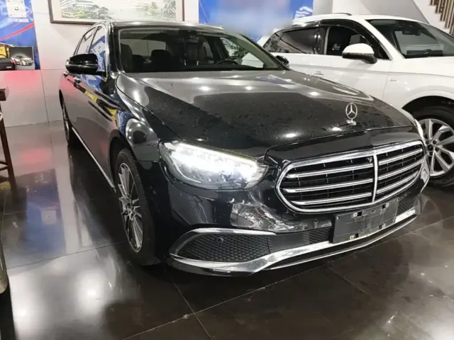 Mercedes-Benz Mercedes-Benz E-Class 2022 Facelift E 260 L — Фото автомобиля 3
