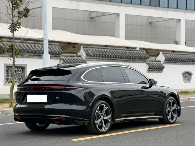 Nio ET5 Touring — Фото автомобиля 13