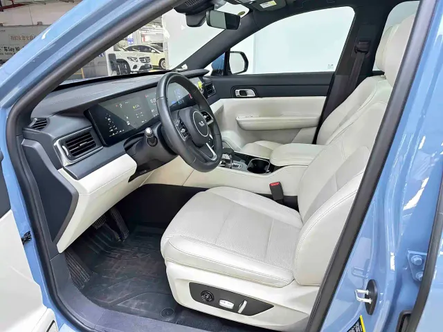 Li Auto ONE — Фото автомобиля 12