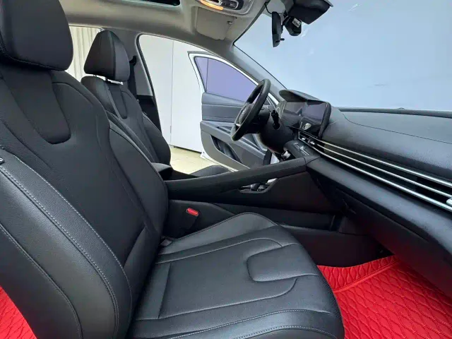 Hyundai Elantra — Фото автомобиля 9