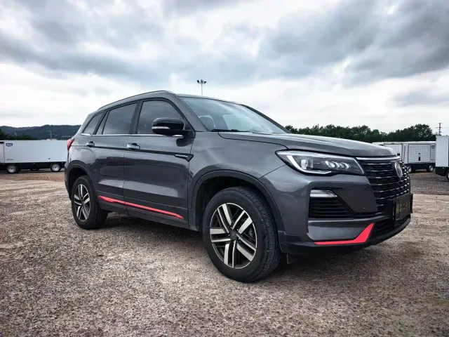 Changan CS75 — Фото автомобиля 3