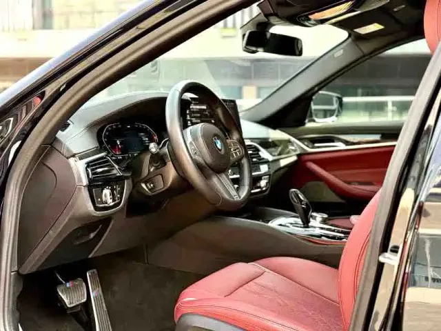 BMW 5 Series — Фото автомобиля 2