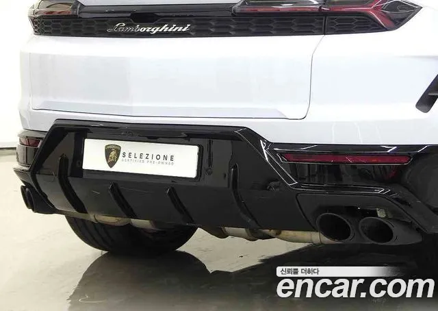 Lamborghini Urus — Фото автомобиля 20