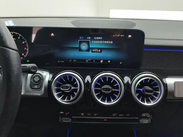 Mercedes-Benz GLB-Class — Фото автомобиля 13