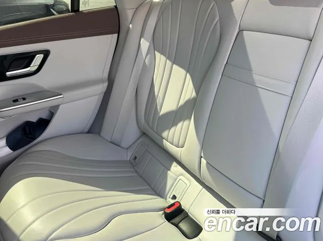 Mercedes-Benz EQE V295 — Фото автомобиля 15